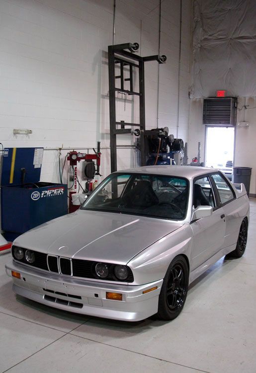 bmw_e30_m3_71.jpg