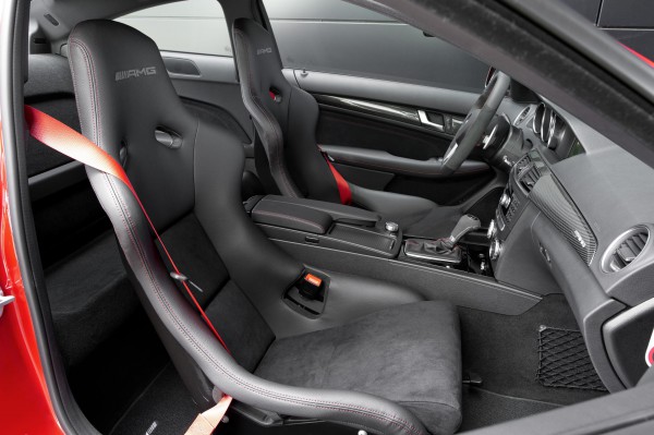 mercedes-c63-amg-black-series-bucket-seats.jpg