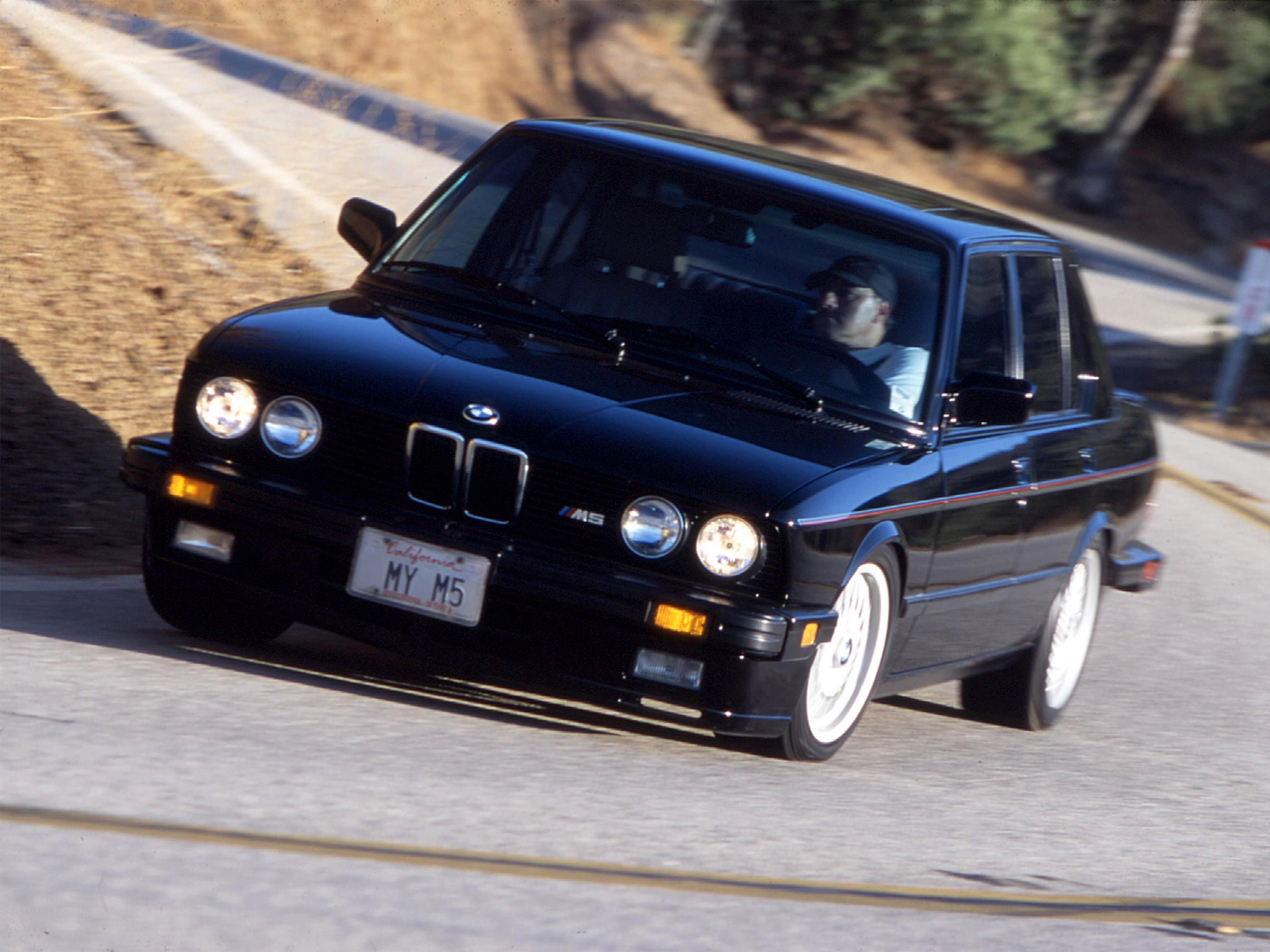 bmw_m5_us-spec_5.jpg