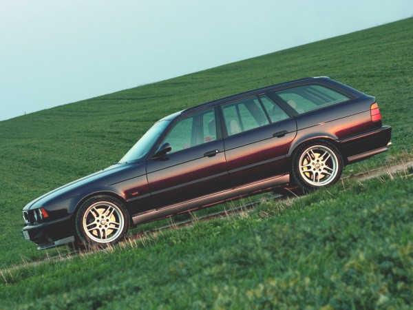 BMW_M5_Wagon_1992_3.jpg